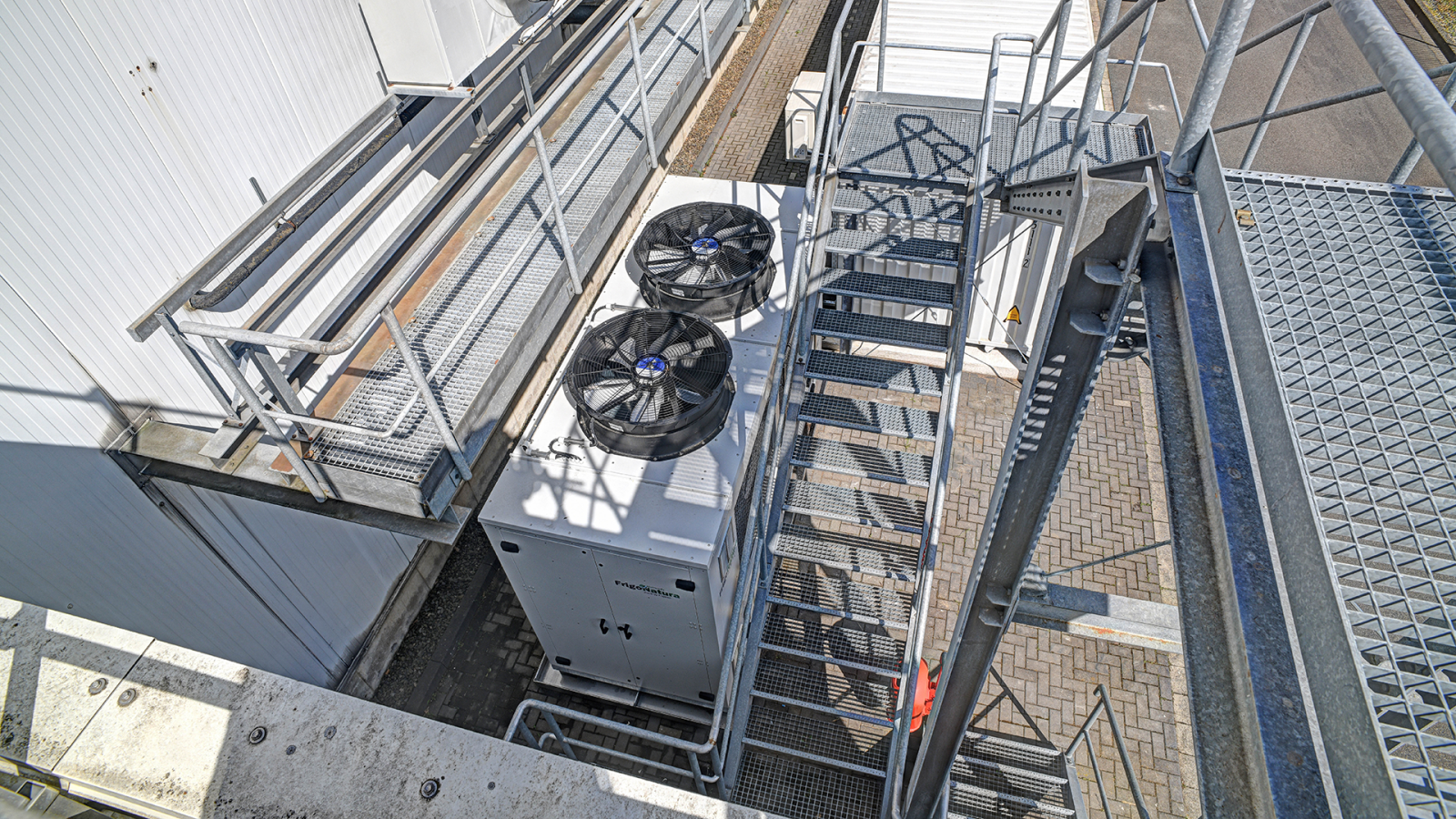 View of the liquid chiller  from above.