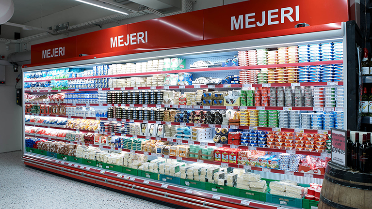 Refrigerated display cabinets at the ABC Lavpris supermarket in Randers
