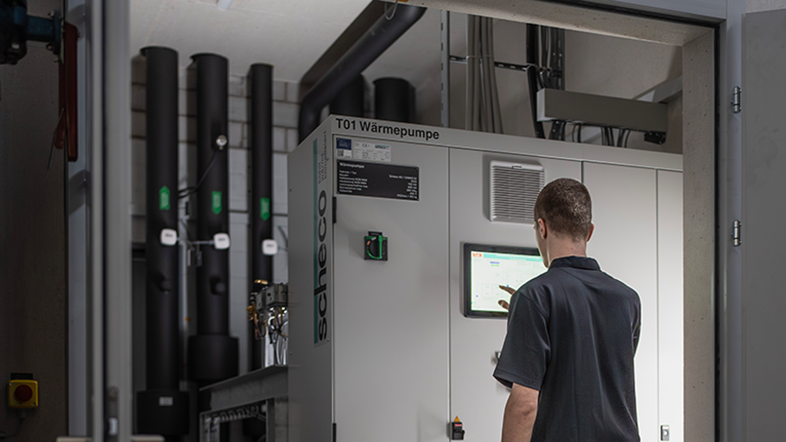 All system parts that contain refrigerant are located in a special separated space inside the heating system to fulfil the most stringent safety requirements