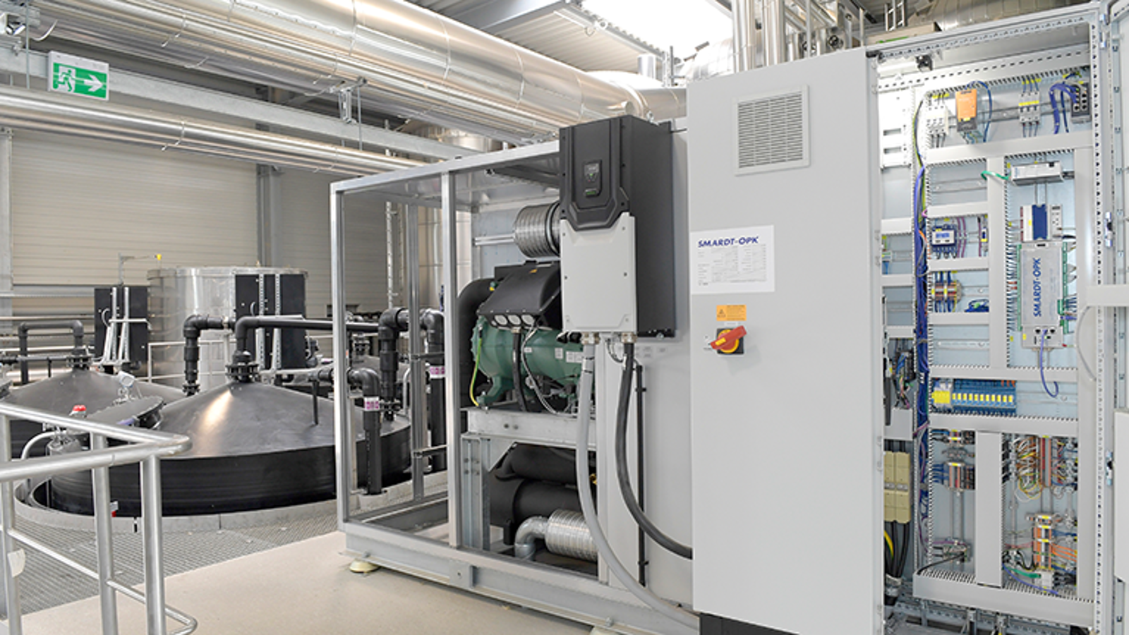 Heat pump (HP 3). The speed of the compressor is controlled by VARIPACK frequency inverters