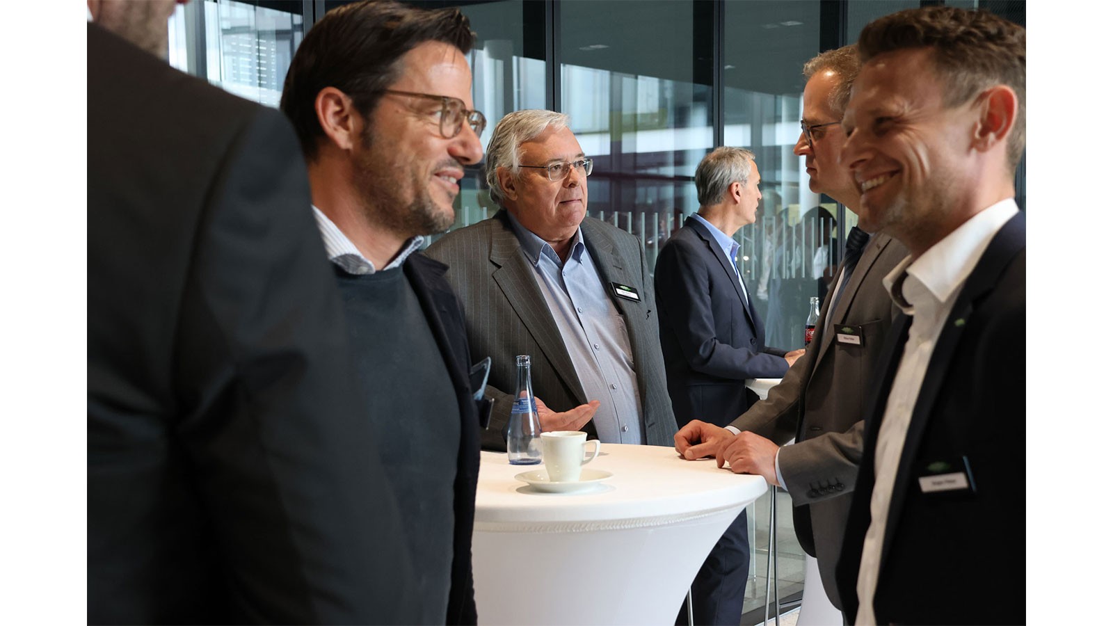 Zwei Personen im Gespräch