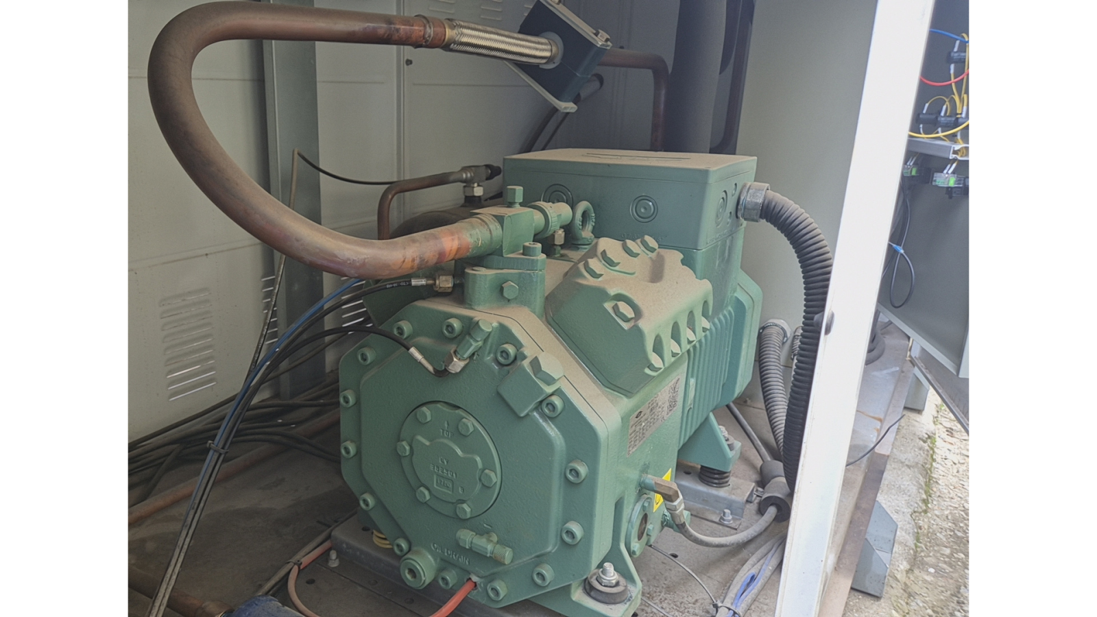 BITZER ECOLINE reciprocating compressor prior to the ENERGY KIT retrofit